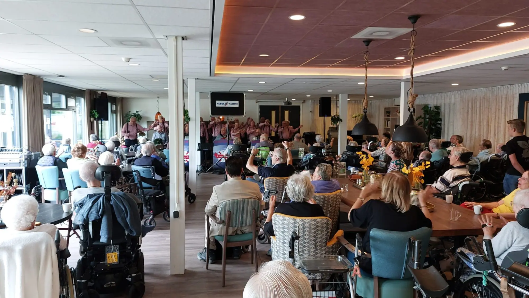Optreden Het Hof, foto 1