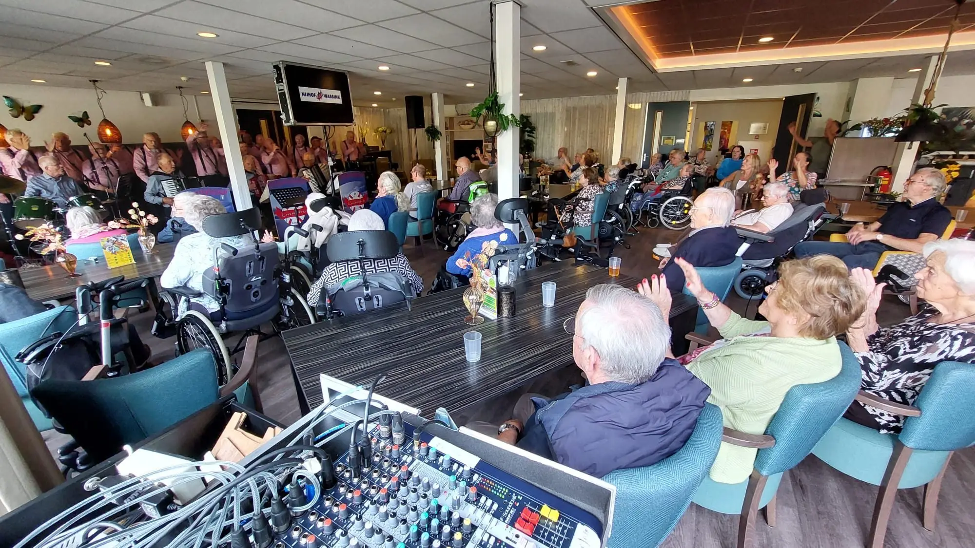 Optreden Het Hof, foto 2