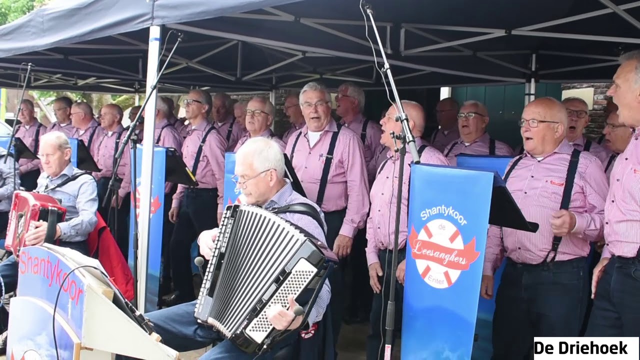 Videostill: Ganzenmarkt Enter 2019 met shantykoor De Leesanghers